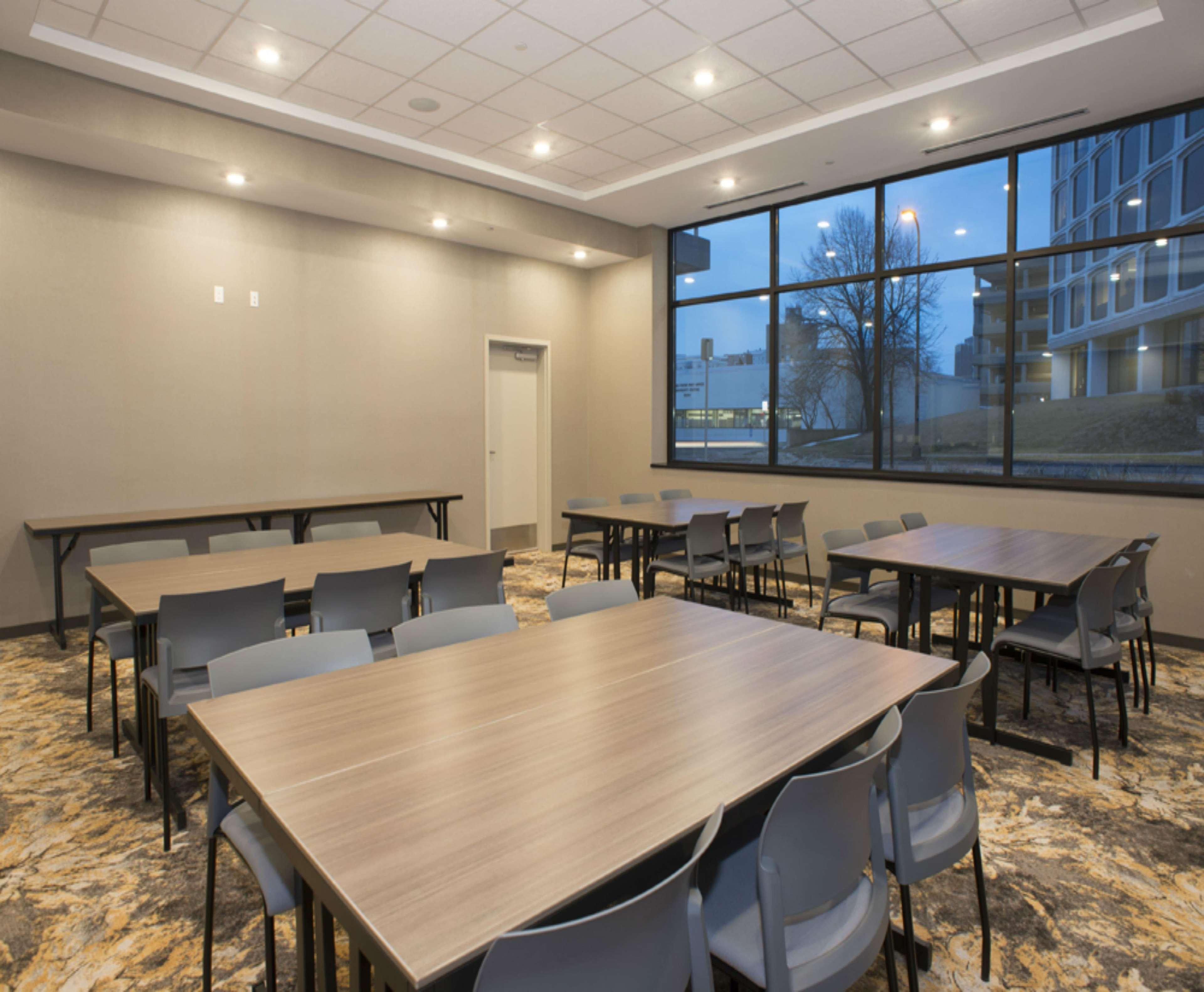 Hampton Inn And Suites Minneapolis University Area, Mn Εξωτερικό φωτογραφία